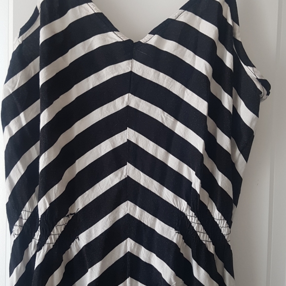 ☆ 2 for $30 ☆  Black and White Dress - Picture 2 of 2